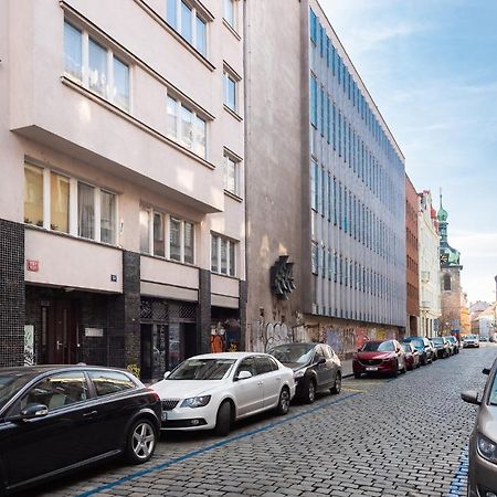 Mcsleep Hostel Praha Bagian luar foto