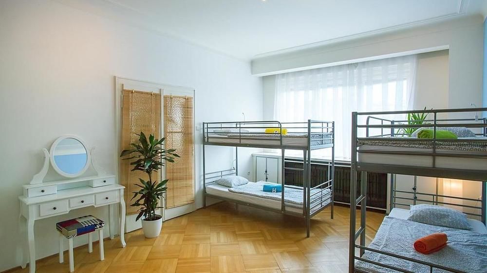 Mcsleep Hostel Praha Bagian luar foto