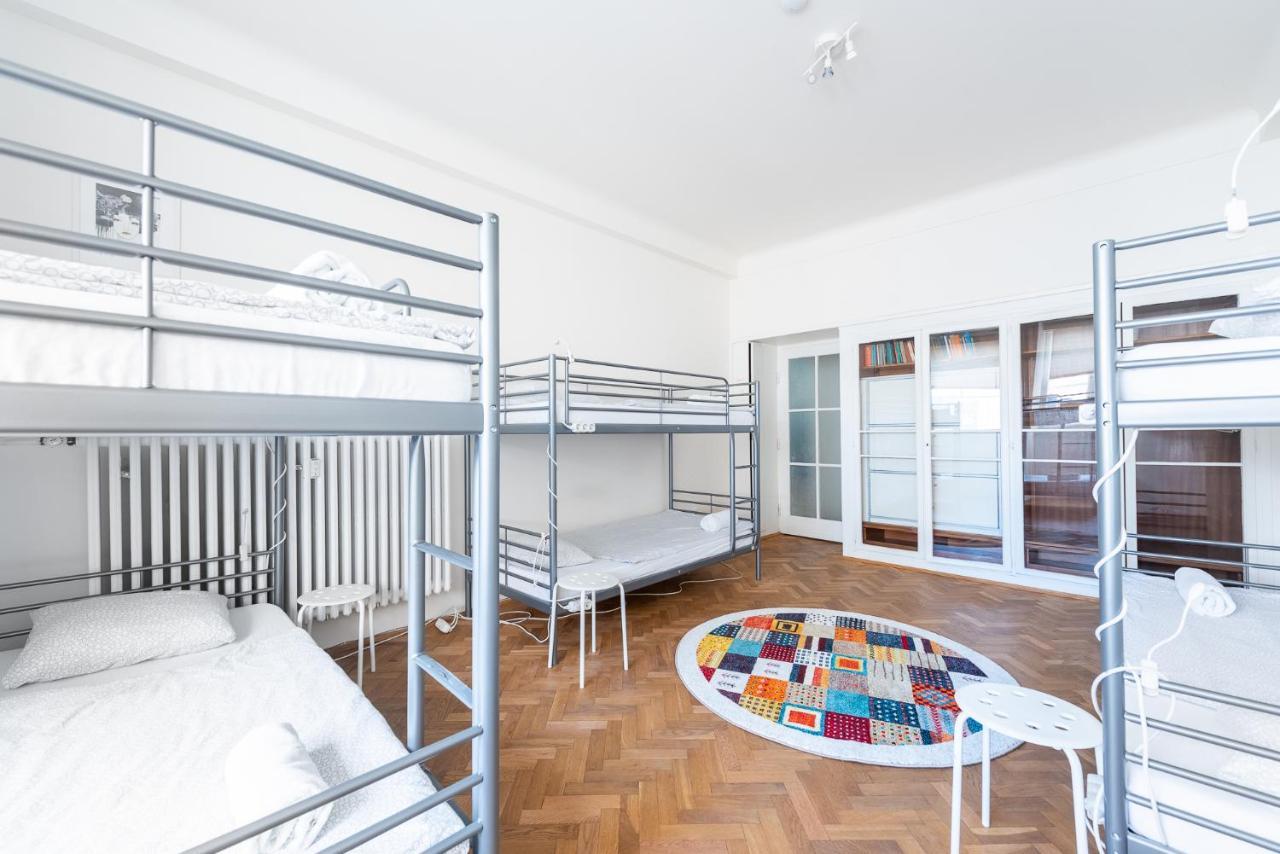 Mcsleep Hostel Praha Bagian luar foto