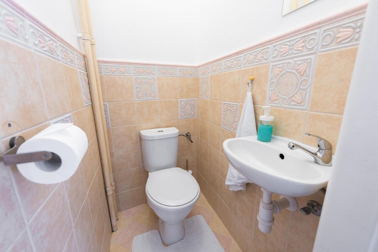 Mcsleep Hostel Praha Bagian luar foto